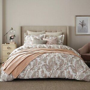 brand new Wamsutta Sutton 3-Piece FULL/QUEEN Comforter Set in Blush Pink Paisley